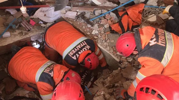 1677565043322.jpeg Asrın felaketinde Konya örneği: En iyi bildiğimiz işi yaptık - 1