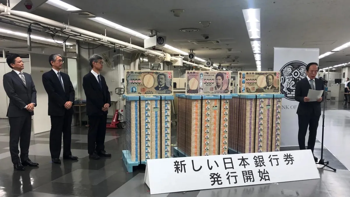 Japonya'da 20 yılın ardından ilk kez yeni banknot tedavüle sokuldu