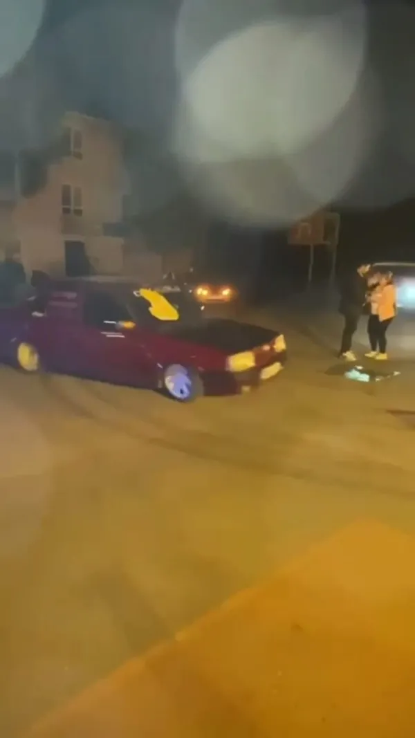 evlilik-teklifi-mutlu-sonla-bitmedi-ceza-yagdi-1611049455663.jpg Evlilik teklifi mutlu sonla bitmedi! Ceza yağdı - 2