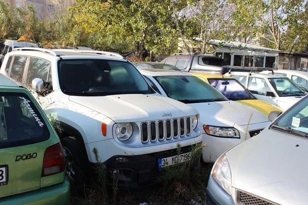 Yediemin'deki 700 bin hacizli araç satılıyor! Aracın üzerindeki cezalar ve otopark ücretlerini kim ödeyecek? UYAP Yediemin otopark 2. El araç satışı - 5