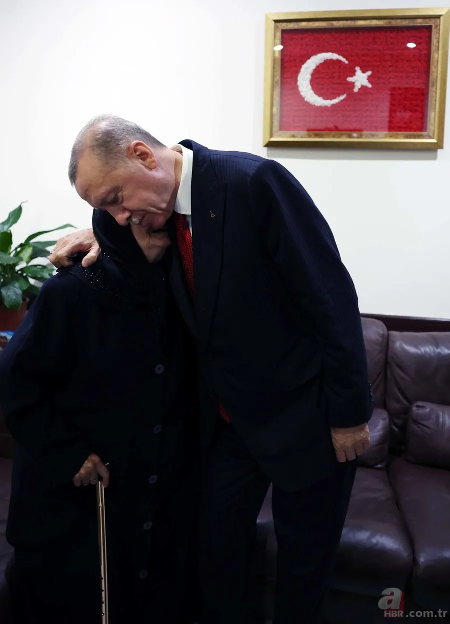 Başkan Erdoğan'dan Türkiye'nin ilk başörtülü valisine ziyaret 5