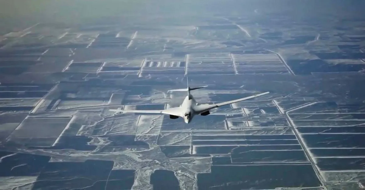 Rusya'nın uzun menzilli Tu-160 uçakları havada kalma rekoru kırdı