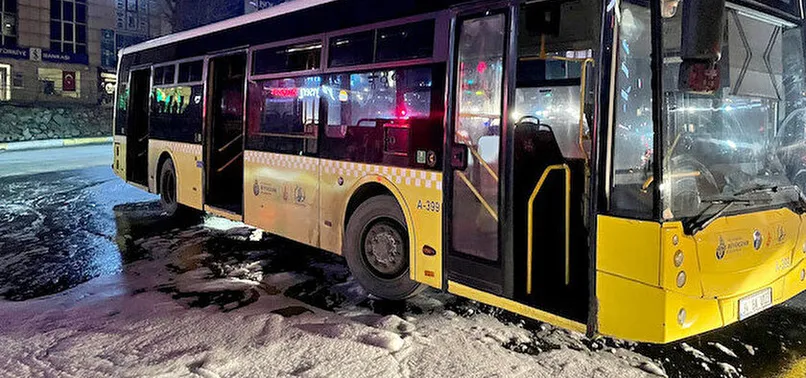 Yine yangınlar yine İETT! Beton mikserinden sıkılan suyla söndürüldü