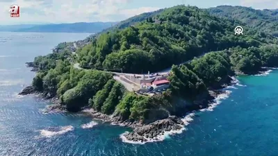 Sakin şehirde deniz feneri