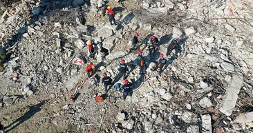 Manisa’da 6,6 büyüklüğünde deprem tatbikatı! Enkazdan böyle çıkardılar