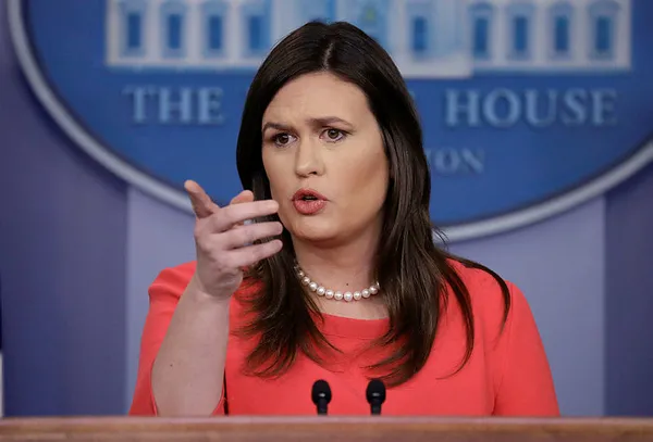 Trump, Sarah Sanders’ın istifa haberini duyurdu