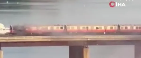 ABD’de yangın paniği! Trenin camından atladılar