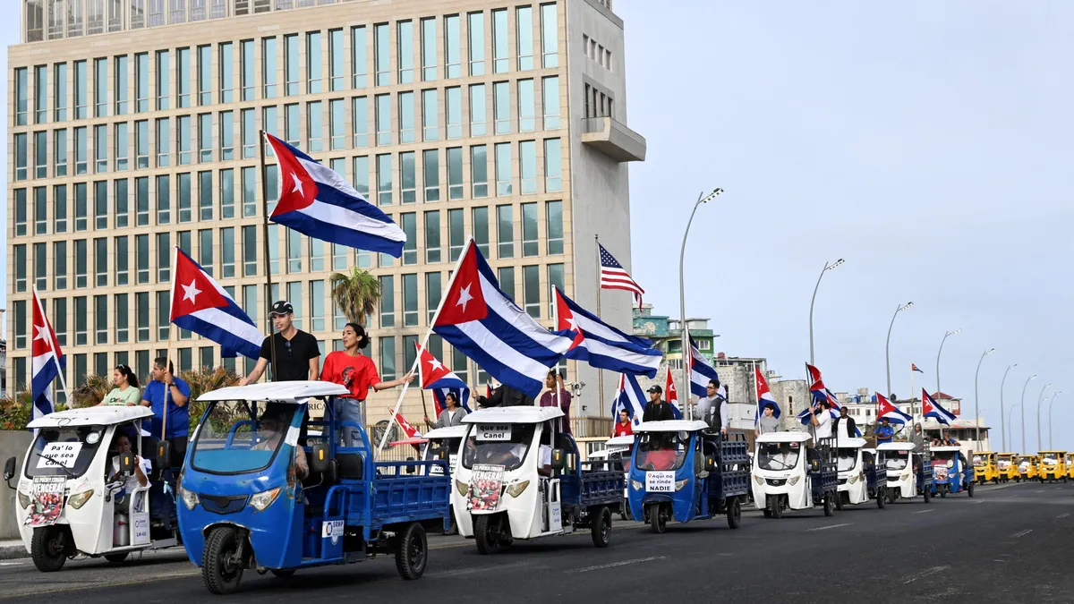 Trump bir sonraki "hedefi" olarak açıklamıştı: ABD ve Küba Havana'da masaya oturdu
