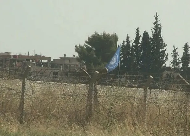 Terör örgütü YPG, sözde flamalarını indirip taşeronu SDG'nin flamalarını astı - 1