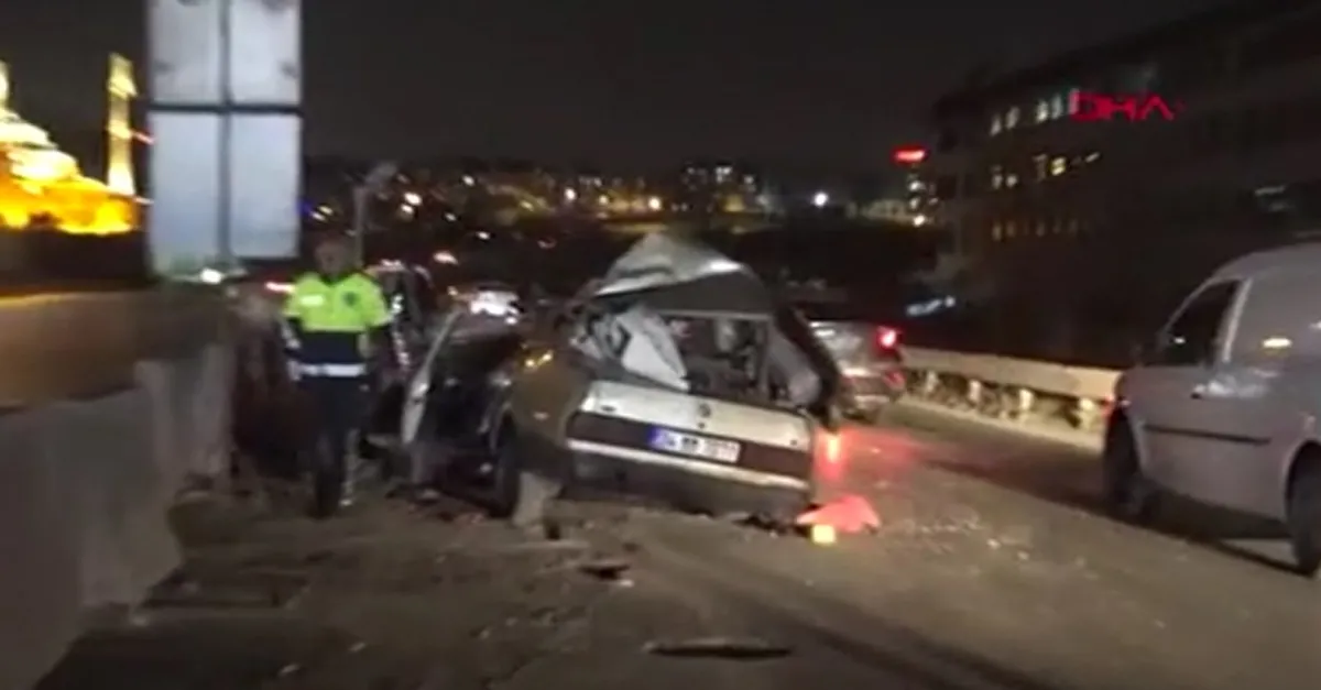 Beylikdüzü'nde bariyer otomobile ok gibi saplandı