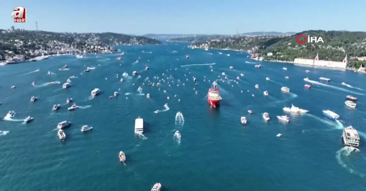 İstanbul Boğazı'nda 15 Temmuz geçişi!