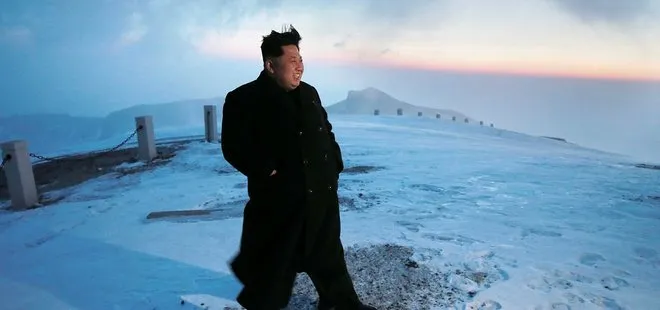 Kim Jong-Un yeni ultra modern silahını denedi