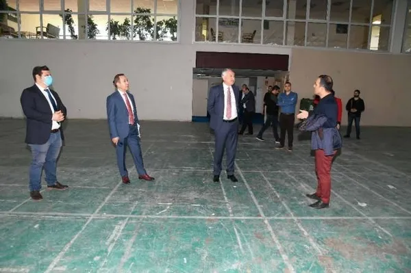 CHP'li Adana Büyükşehir Belediye Başkanı Zeydan Karalar yine kendini rezil etti - 1