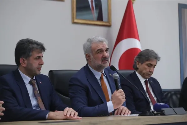 AK Parti’nin Bağcılar Belediye Başkan adayı Abdullah Özdemir oldu