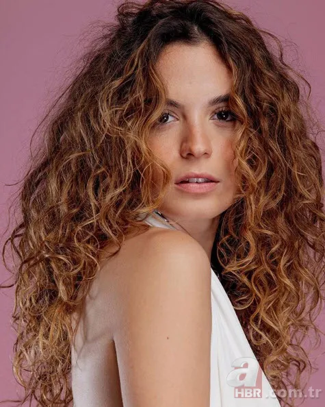 İzel yeni sevgilisiyle yakalandı! ‘Tipe önem veriyorum’ demişti... 8