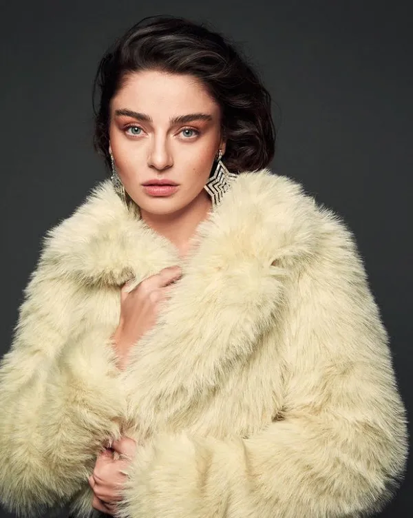 Alp Navruz’dan ayrılan Ayça Ayşin Turan’dan aşk bombası! Gönlünü bakın kime kaptırdı