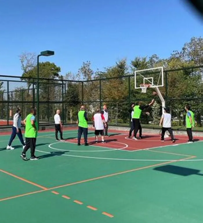 Başkan Erdoğan sahaya indi! İşte basketbol maçının skoru