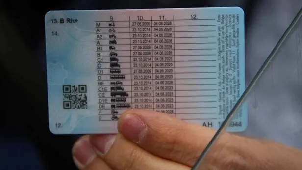 ehliyeti-olan-herkesi-ilgilendiriyor-son-10-gun-uyarisi-yapildi-7-bin-tlyi-asacak-duyan-nufus-mudurluklerine-k-1753091115354.jpg A Haber Foto Arşiv