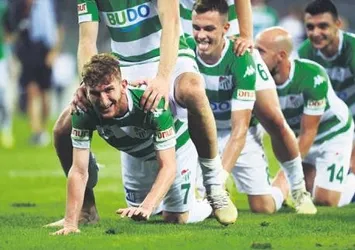 Bursaspor Akhisar'ı avladı