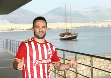 Olympiakos, Valbuena transferini açıkladı