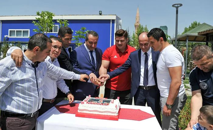 8. kez Avrupa Şampiyonu olan Rıza Kayaalp'e coşkulu karşılama - 1