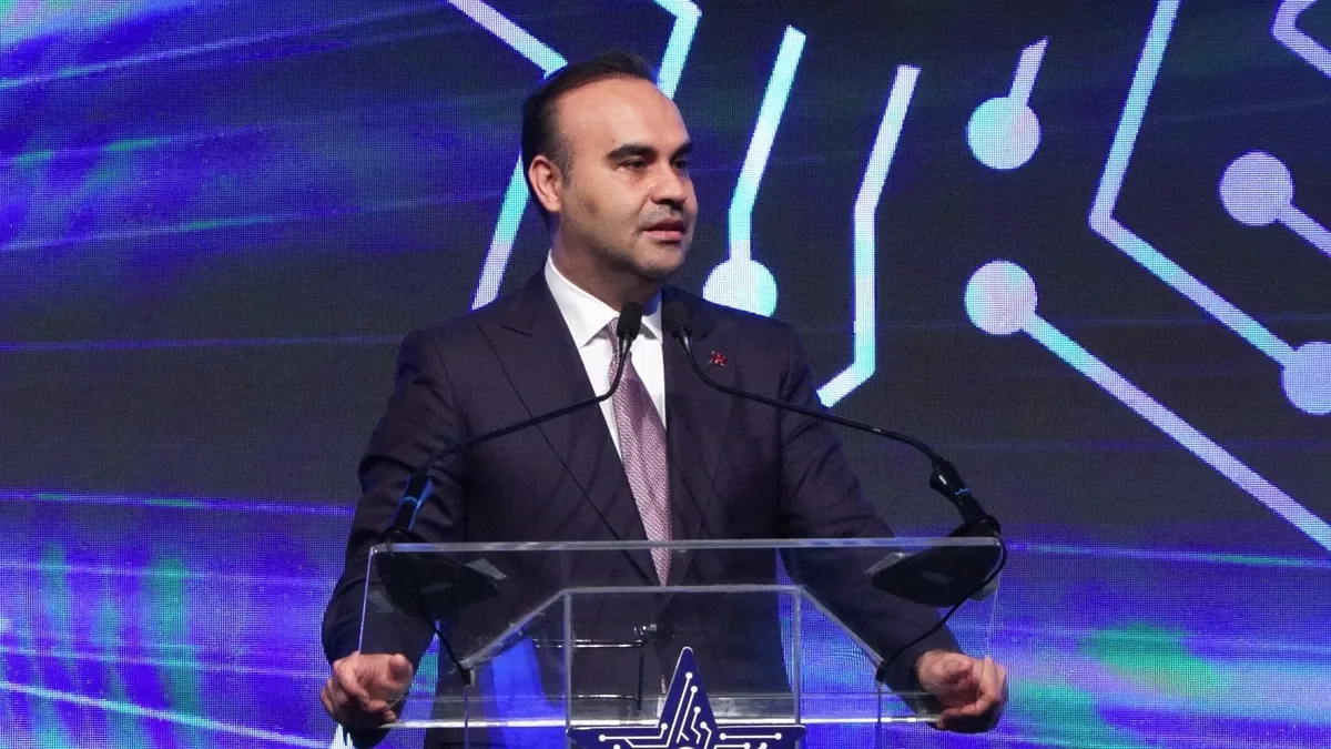 Bakan Kacır’dan stratejik uyarı: Siyasi bağımsızlık teknolojik bağımsızlıkla mümkündür!