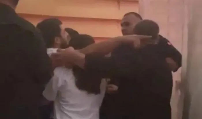 CHP Kadın Kolları Kurultayı’nda büyük skandal! Özgür Özel’in salondan kovduğu işçiler isyan etti