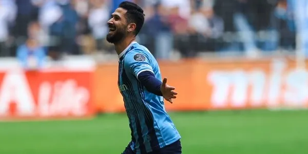 1694353768686.jpg Eski Galatasaraylı yıldız Fenerbahçe yolunda! Süper Lig'de transfer bombası patlıyor! İşte o isim... - 6