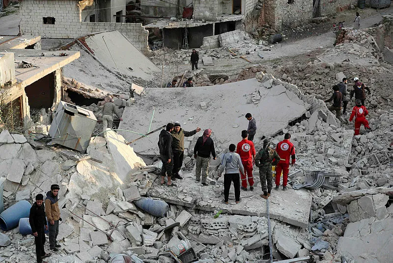Suriye'nin İdlib kentine hava saldırısı: 10 ölü - 1