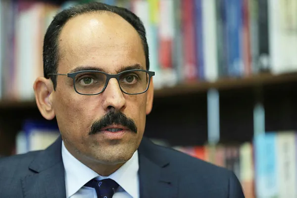 cumhurbaskanligi-sozcusu-ibrahim-kalindan-bati-dunyasina-rusya-uyarisi-sadece-sorunlari-erteler-1645381302278.jpg Cumhurbaşkanlığı Sözcüsü İbrahim Kalın'dan Batı dünyasına Rusya uyarısı: Sadece sorunları erteler - 2