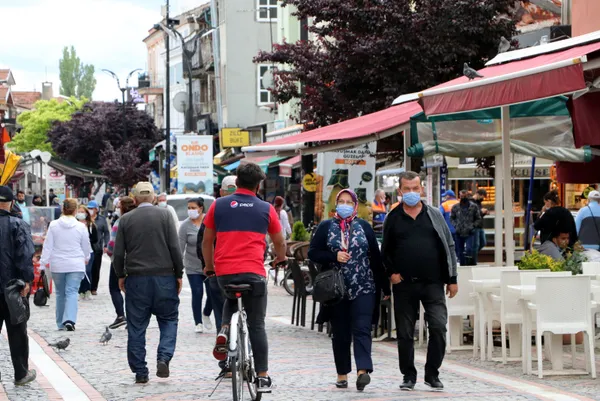 1622695237867.jpg Koronavirüste 4. dalga uyarısı! Uzmanlardan yeni varyantlarla ilgili flaş açıklama - 1