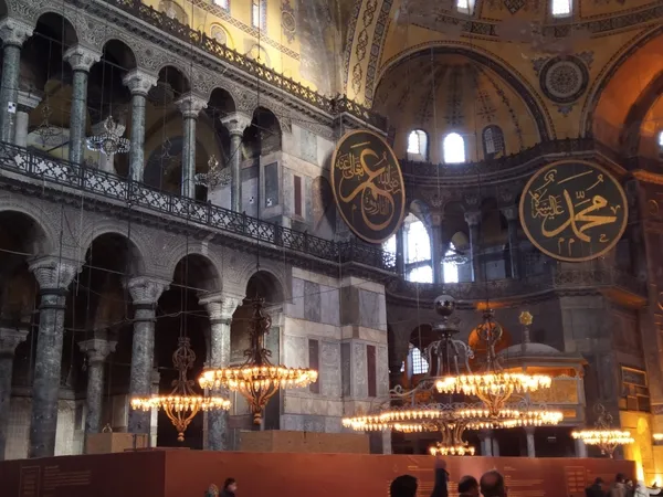 Ayasofya’da dev iskele 7 yıl sonra kaldırıldı | 'Serafim Melekleri' de yıllar sonra göründü - 1