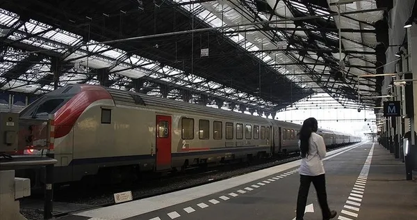 Avrupa’da işçi grevi her geçen gün büyüyor! İspanya’da 70 uçuş iptal edildi