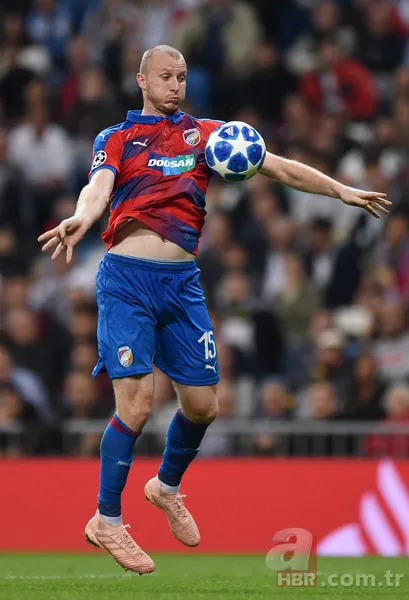 Beşiktaş ocak bombasını patlattı! İlk hedef golcü 4