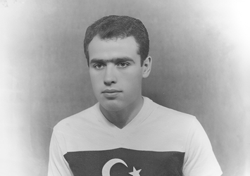 Eski milli futbolcu hayatını kaybetti