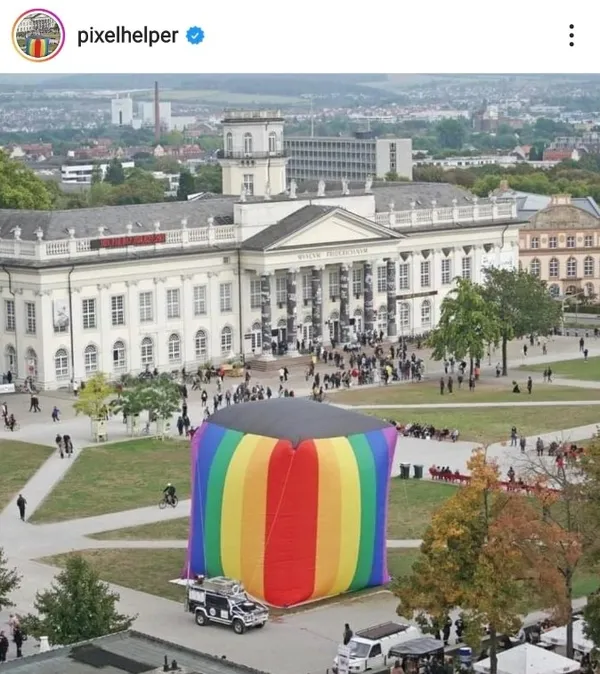 LGBT lobisinden alçak provokasyon! İslam’a hakaret edip Kabe-i Muazzama’yı hedef aldılar