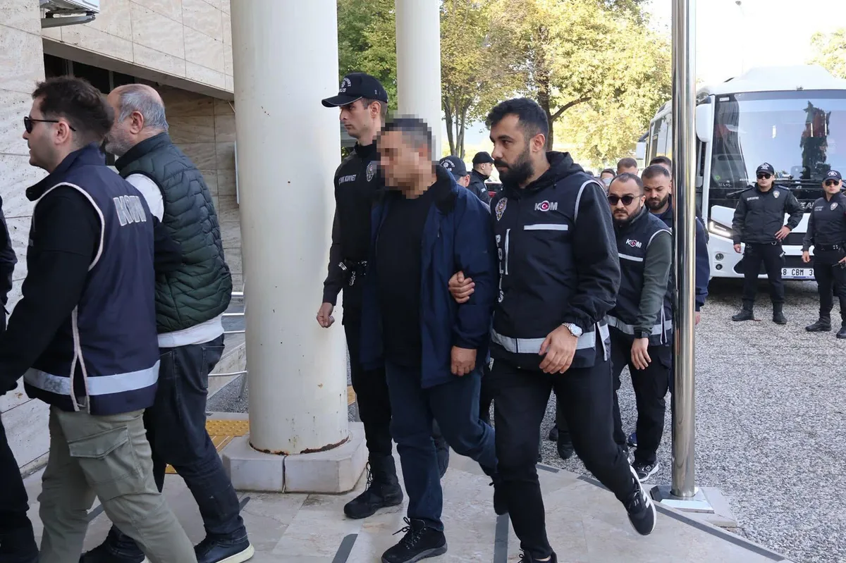 Milas soruşturmasında Fevzi Topuz ve oğlu adliyede! - 3