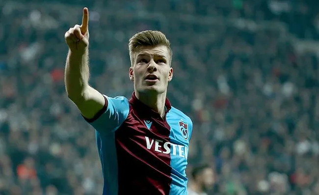 Trabzonspor’da Alexander Sörloth tarihe geçti! Şota’yı yakalamasına 4 gol kaldı