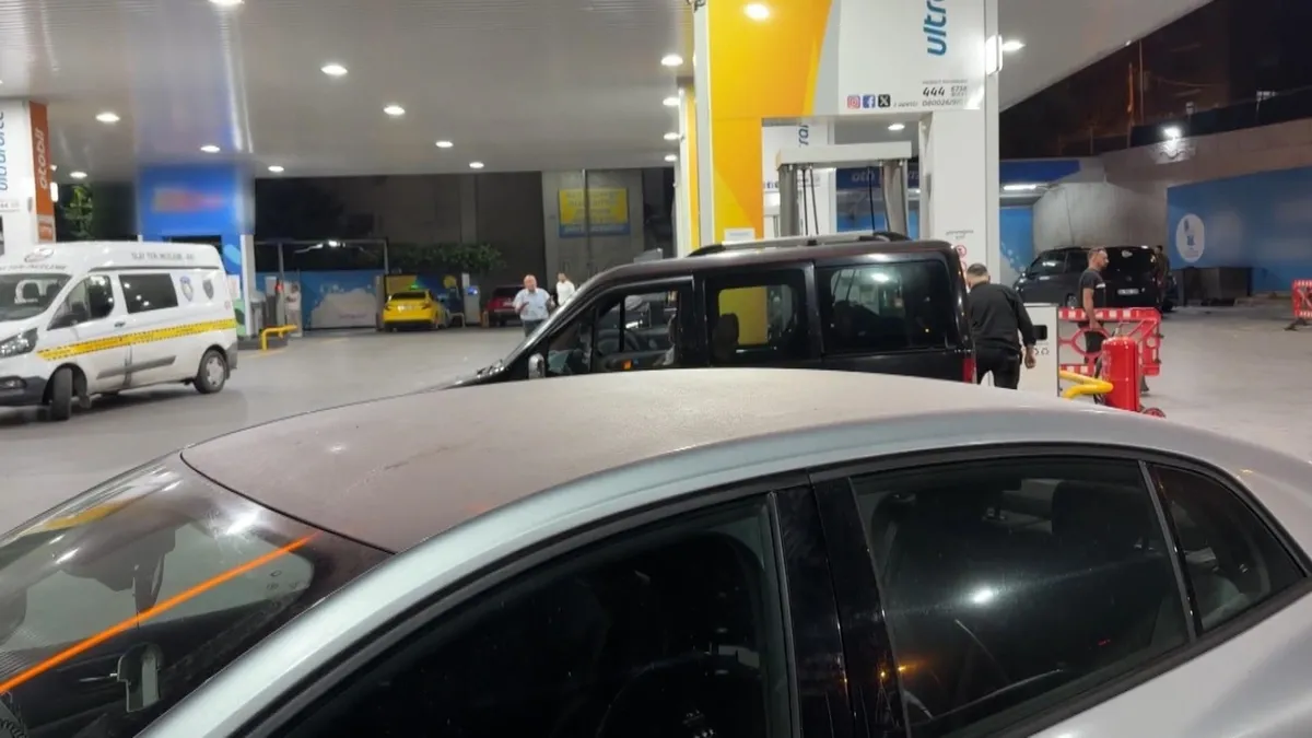 Eyüpsultan'da akaryakıt istasyonuna silahlı saldırı: 3 yaralı