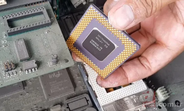 Bilgisayar parçalarından altın çıkardı! Görenler şaşkın... 1