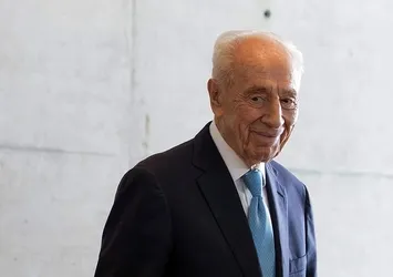 Peres tam bir "savaş kışkırtıcısıdır"