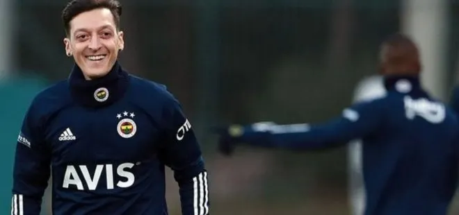 Mesut Özil’den İrfan Can paylaşımı! Fenerbahçe ailesine hoş geldin