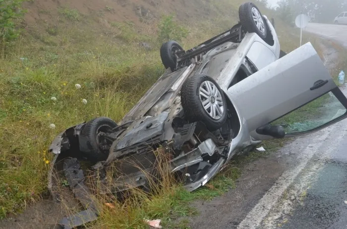 Ordu'da sisli yolda otomobil takla attı! Yaralılar var - 2