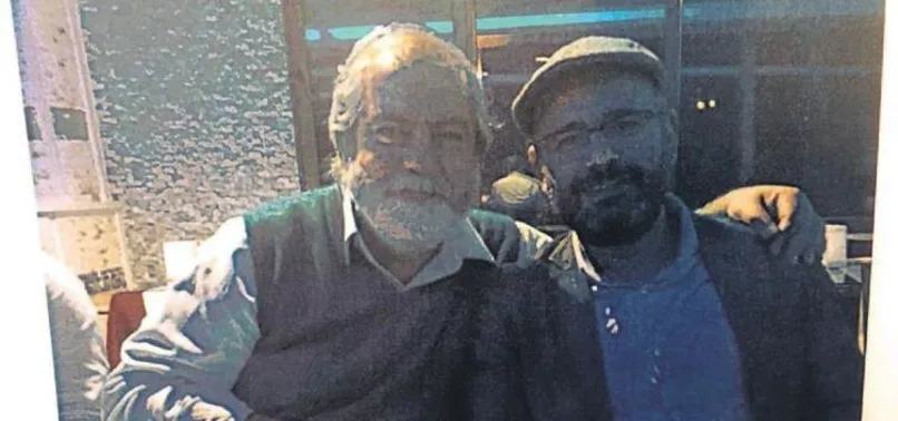 Fuat Avni’nin ünlülerle fotoları çıktı