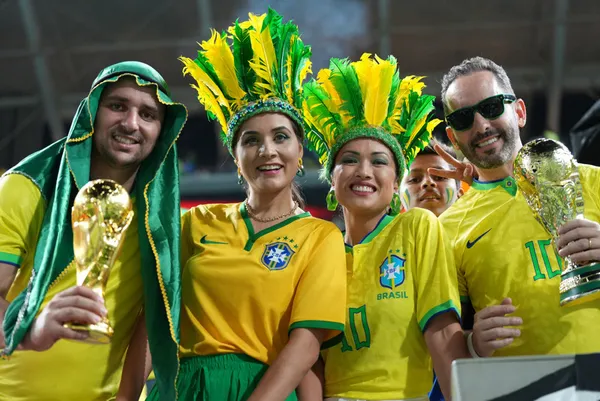 Brezilya güle oynaya çeyrek finalde! Sambacılar gol oldu yağdı