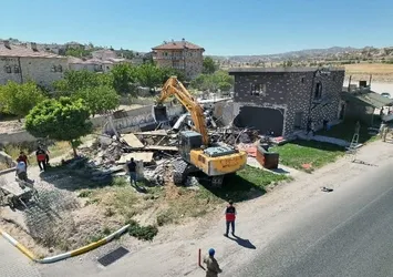 Kapadokya'da kaçak yapıya geçit yok! Tek tek yıkıldı