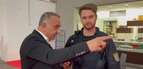 Son dakika: Almanya’da A Haber muhabiri İsmail Erel’e FETÖ’cü alçak Ercan Karakoyun’dan saldırı