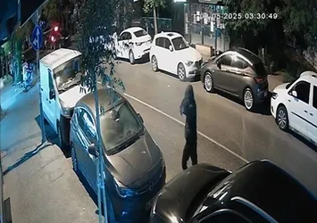 İstanbul'da akılalmaz olay! Tetikçi tuttu eşinin kuyumcu dükkanını kurşunlattı! O anlar kamerada
