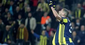 Slimani attı sosyal medya yıkıldı