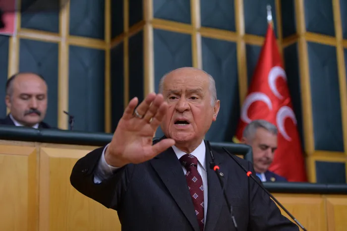 Son dakika: Siyasette laiklik tartışmaları! Bahçeli sert çıktı: Ne dinimize laf söyletiriz ne de Cumhuriyet’in sütununu kırdırırız - 4
